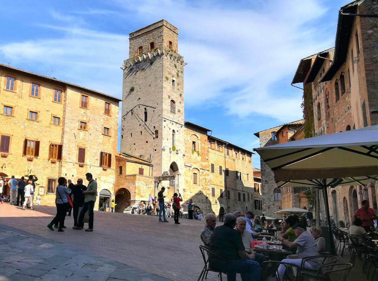 Sangi Studio Apartment - With Amazing View Of The Duomo San Gimignano Buitenkant foto